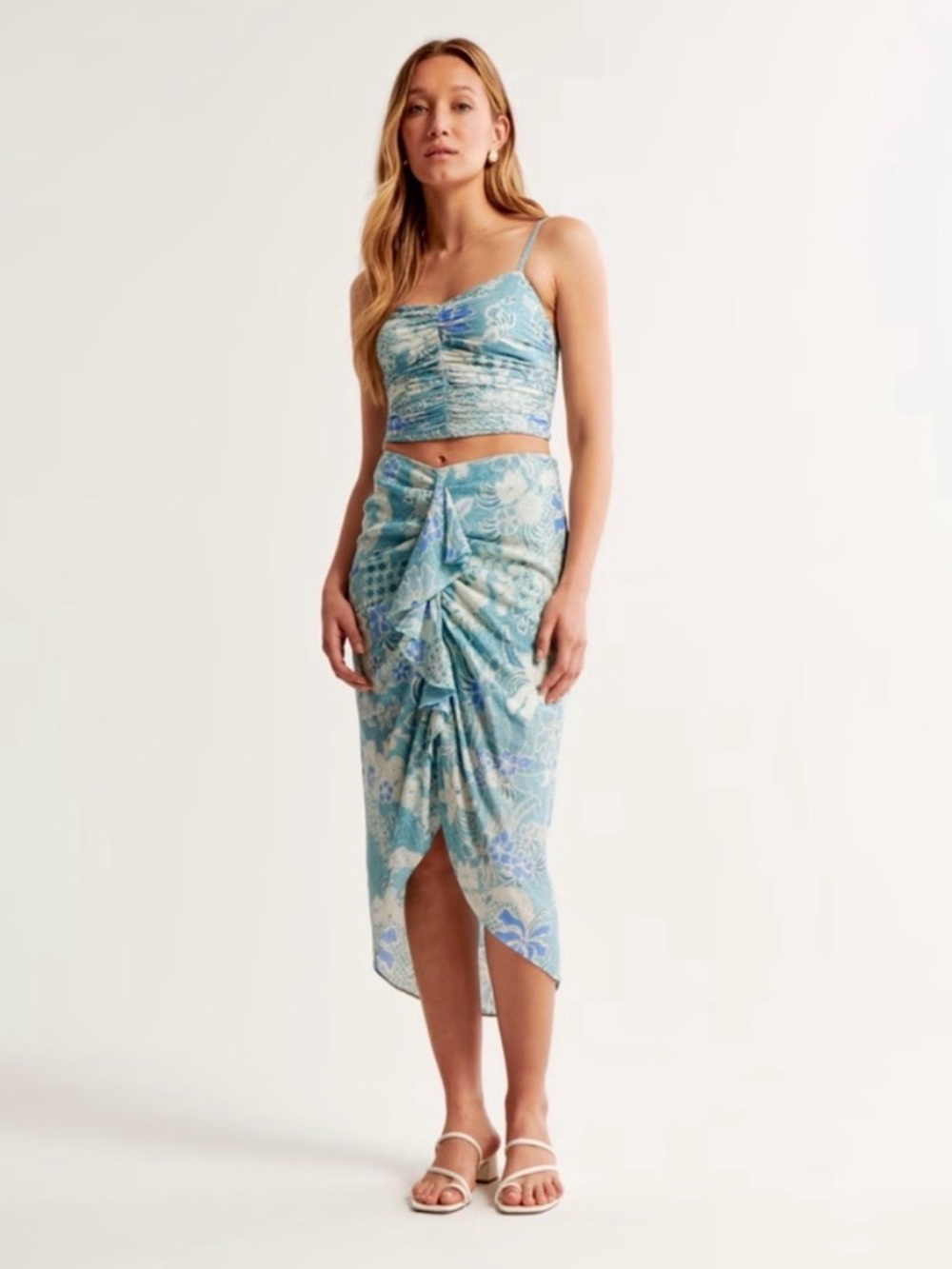 New Abercrombie ruched blue floral midi skirt in medium tall